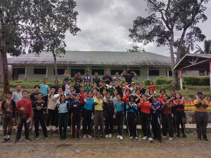 Identitas Sekolah di Lingkungan Kampus