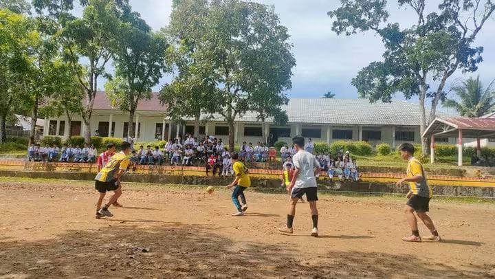 Aktivitas Siswa di Lingkungan Sekolah